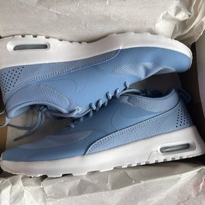 Women’s 7 Nike Air Max Thea’s